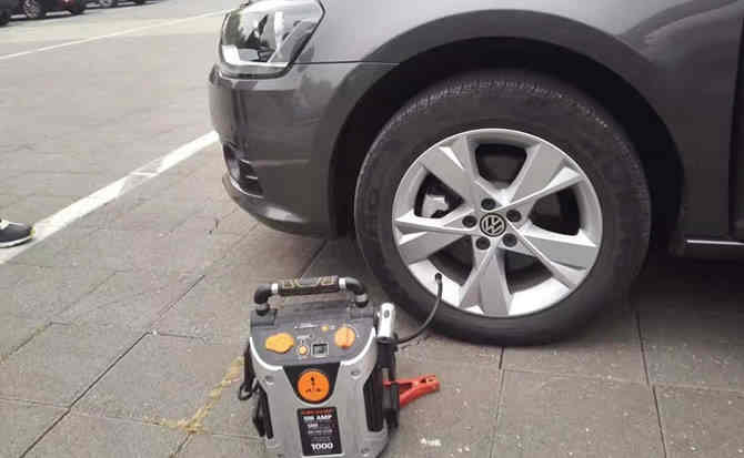 兖州区汽车搭电案例